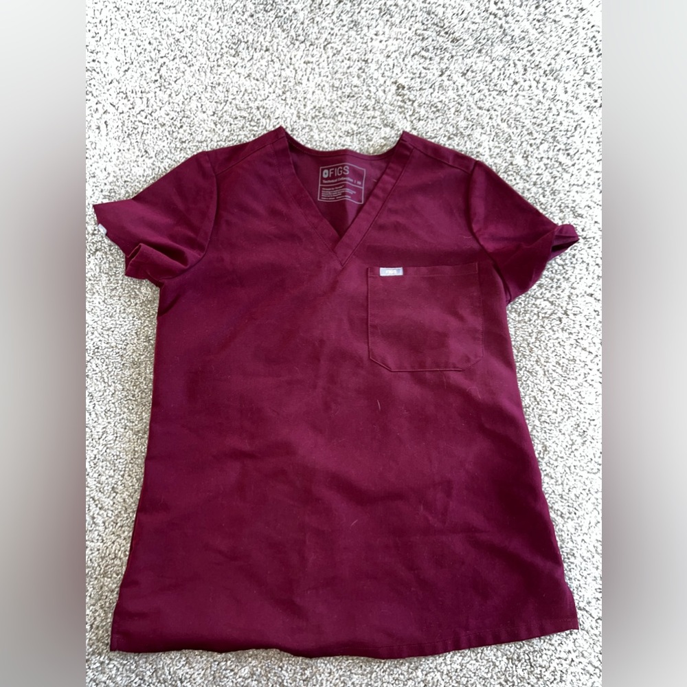 Figs scrub top